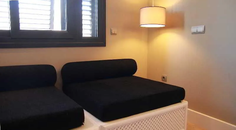 אגוואדולסה Hotel Mirablau