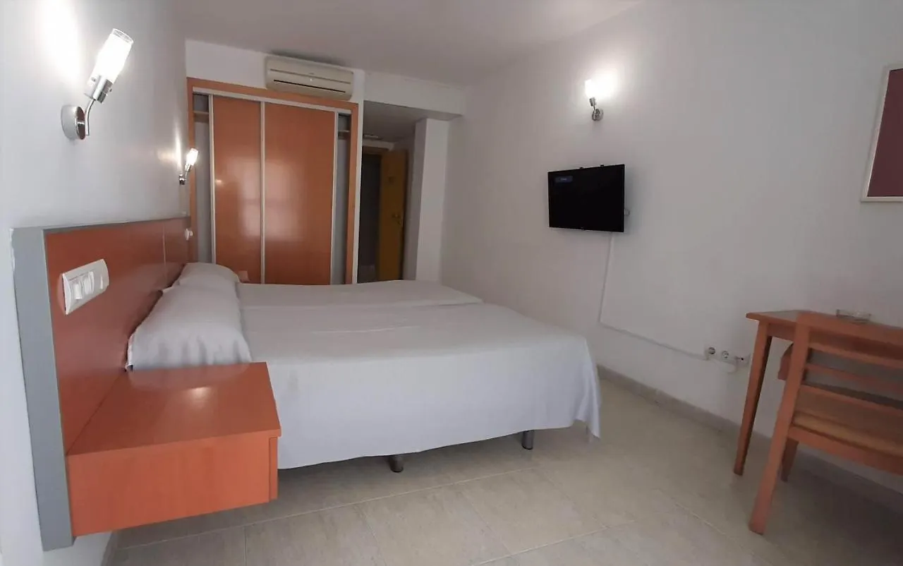 Hotel y Apartamentos Mirablau Aguadulce